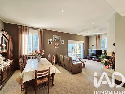 Maison - 238 m² - 11 pièces