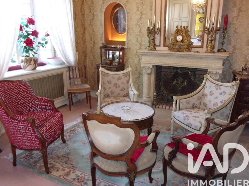 Maison - 212 m² - 12 pièces