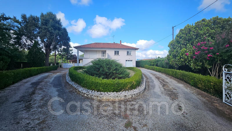 Villa - 230 m² - 6 pièces