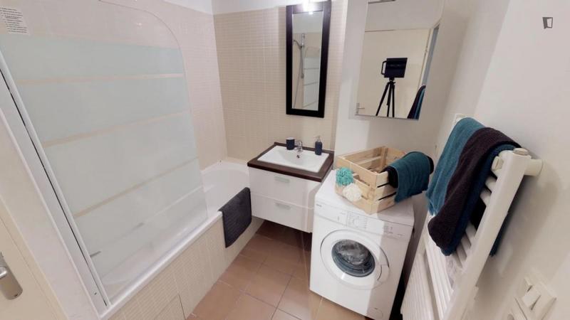 Chambre - 11 m² - 4 pièces