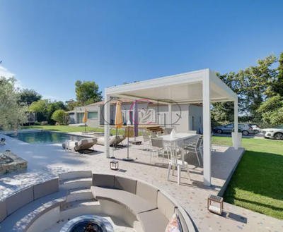 Villa - 180 m² - 7 pièces