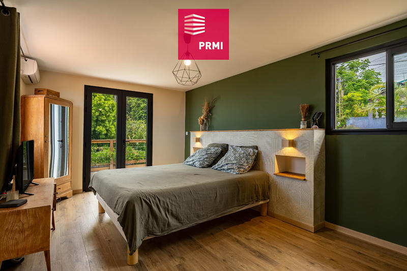 Maison - 230 m² - 7 pièces