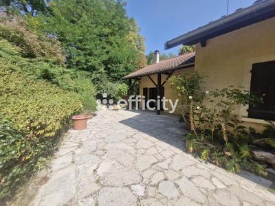 Maison - 157 m² - 7 pièces