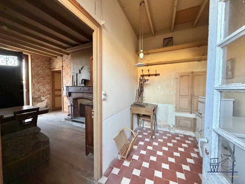 Maison ancienne - 107 m² - 8 pièces