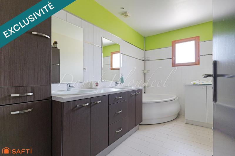 Maison - 167 m² - 7 pièces