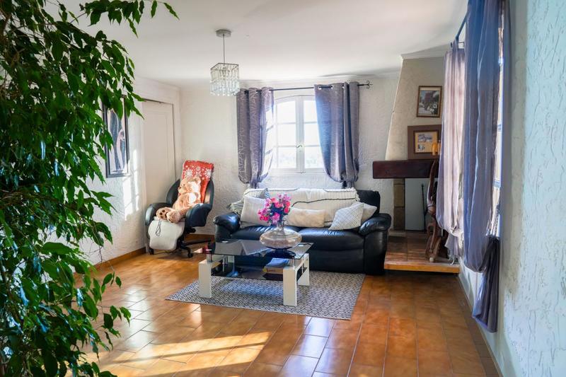 Maison - 318 m² - 11 pièces