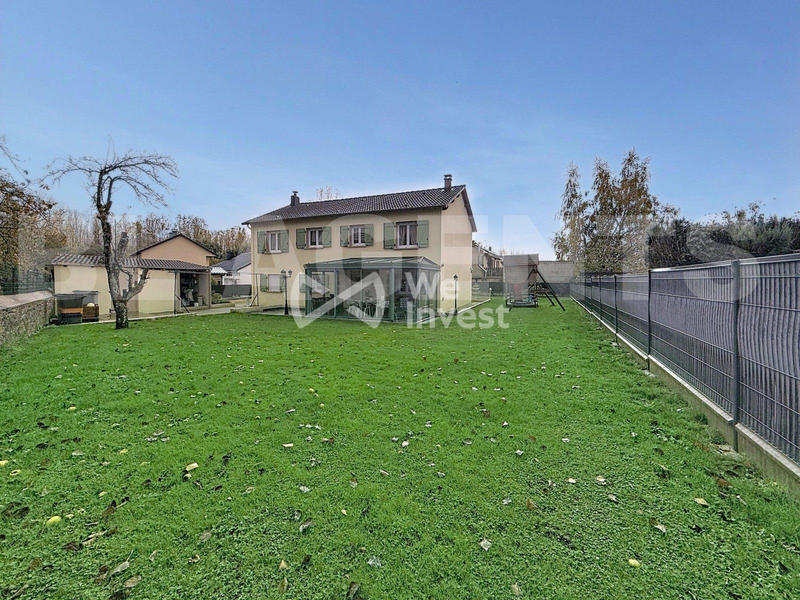 Maison - 132 m² - 9 pièces