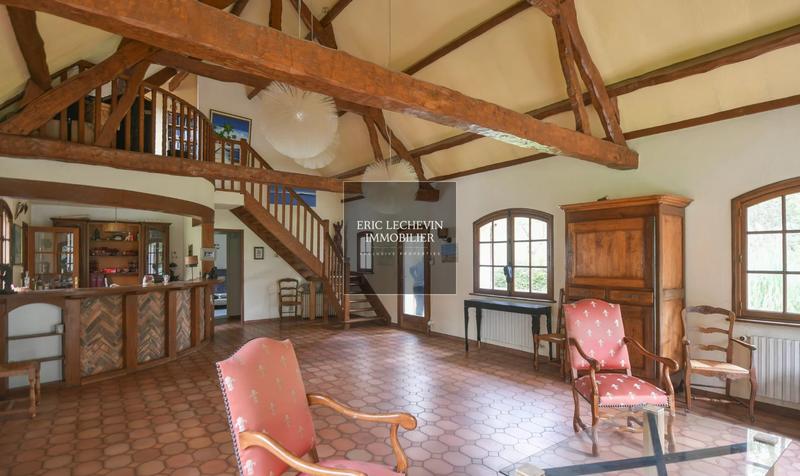 Maison - 224 m² - 7 pièces