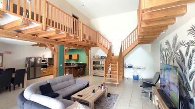 Maison - 179 m² - 5 pièces