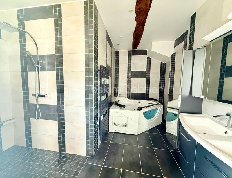 Longère - 278 m² - 8 pièces