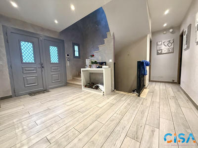 Maison - 195 m² - 7 pièces