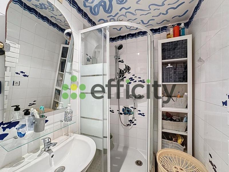 Appartement ancien - 80 m² - 5 pièces