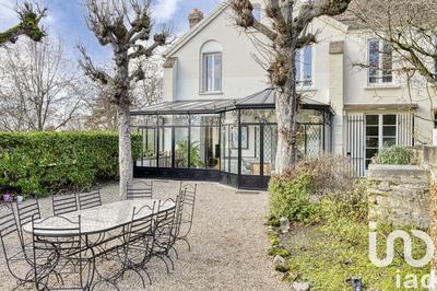 Maison - 300 m² - 9 pièces