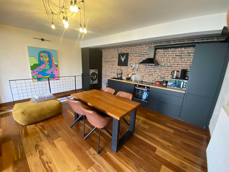 Appartement - 94 m² - 5 pièces