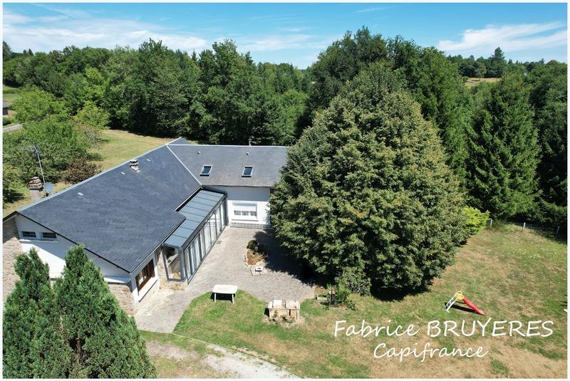 Maison - 247 m² - 8 pièces