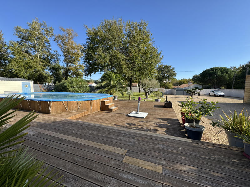 Maison - 290 m² - 9 pièces