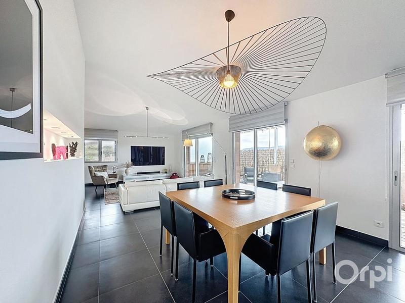 Appartement - 138 m² - 4 pièces