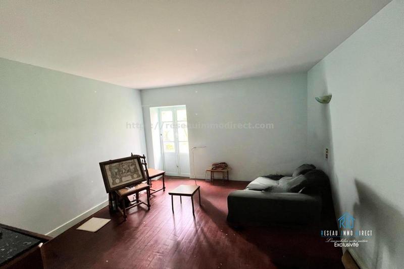 Maison en pierre - 242 m² - 9 pièces