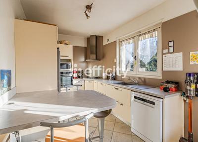 Pavillon - 212 m² - 7 pièces