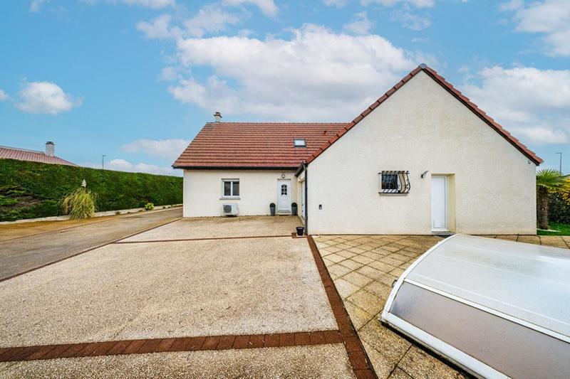 Maison - 169 m² - 8 pièces