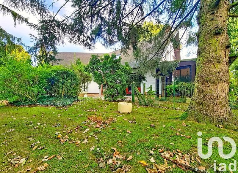 Maison - 225 m² - 8 pièces