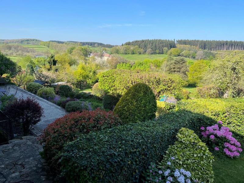 Propriété - 400 m² - 17 pièces