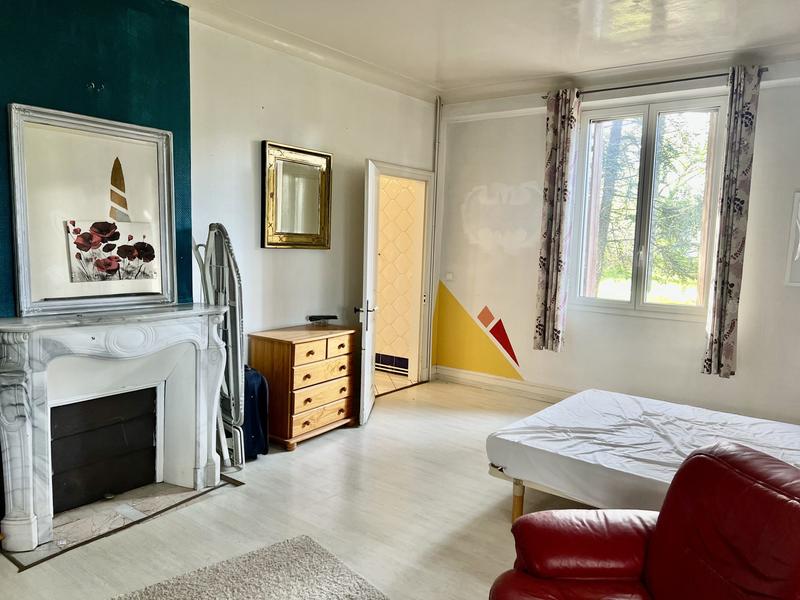 Maison traditionnelle - 220 m² - 6 pièces