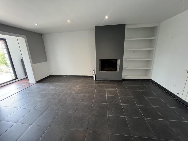 Villa - 216 m² - 9 pièces