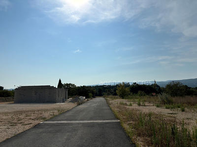 Terrain - 689 m²