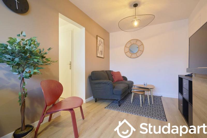 Chambre - 9 m² - 1 pièce