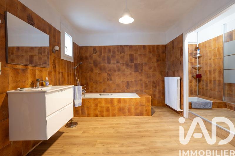 Maison - 200 m² - 6 pièces