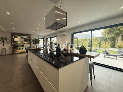 Villa - 175 m² - 6 pièces