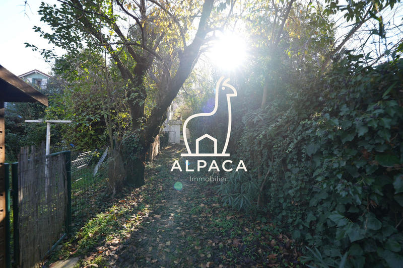 Maison - 185 m² - 10 pièces