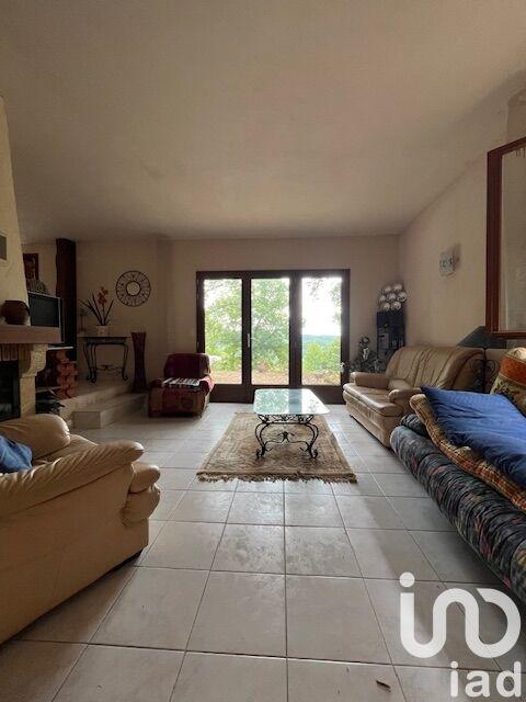 Maison - 180 m² - 6 pièces