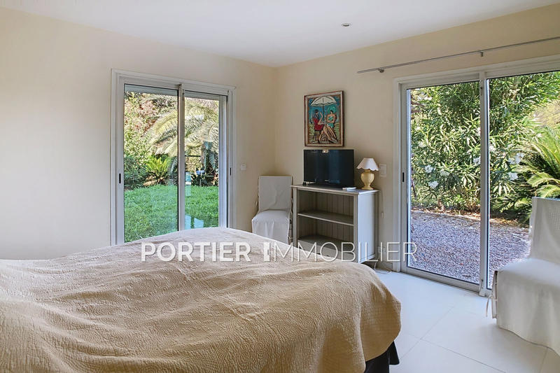 Maison - 300 m² - 9 pièces