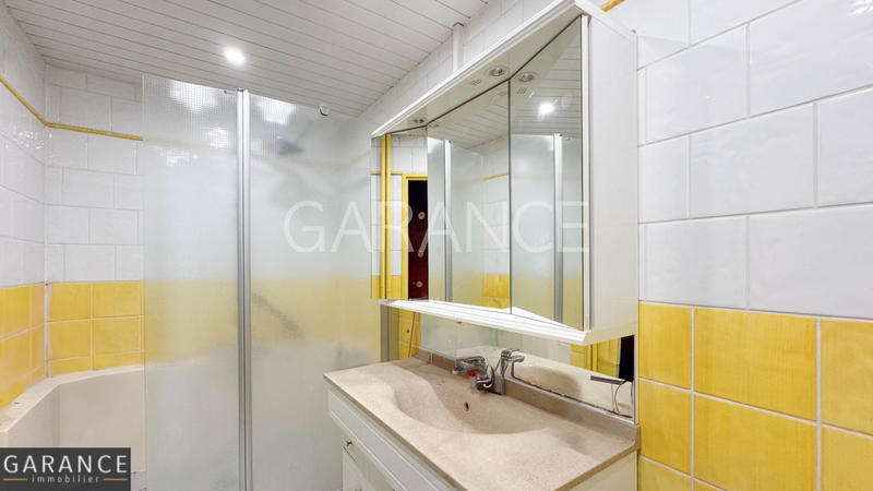 Appartement - 107 m² - 6 pièces