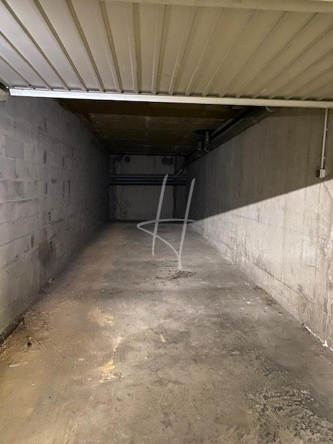 Parking / Garage - 45 m²