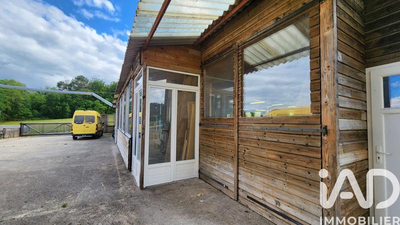 Maison - 342 m² - 11 pièces