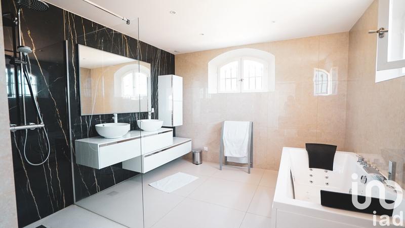 Maison de maîtres - 294 m² - 5 pièces