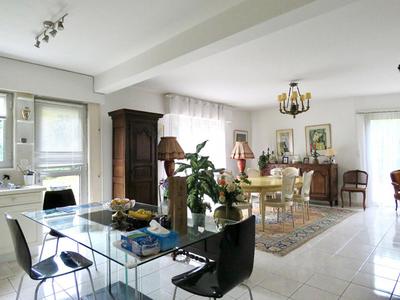 Maison - 178 m² - 7 pièces