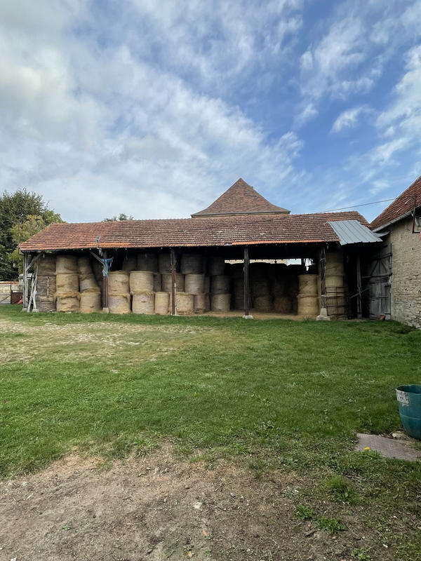 Maison - 870 m² - 3 pièces