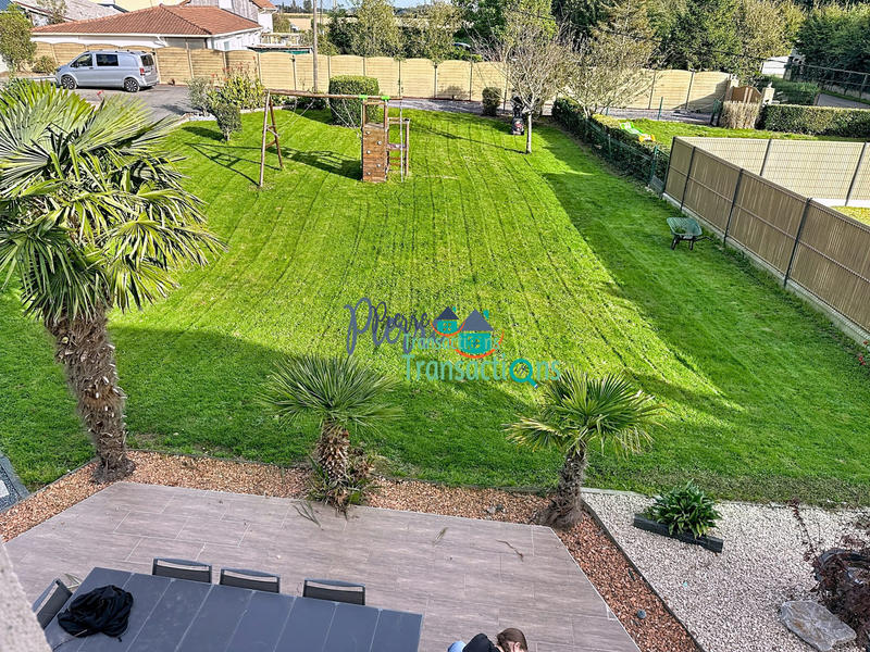 Maison traditionnelle - 171 m² - 7 pièces