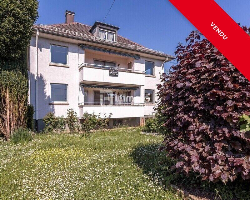 Maison - 221 m² - 10 pièces