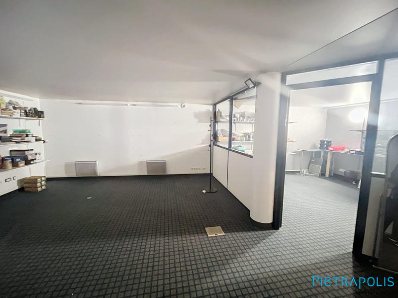 Fonds de commerce - Local commercial - 105 m²