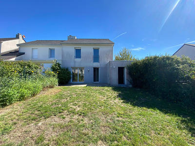 Maison - 93 m² - 4 pièces