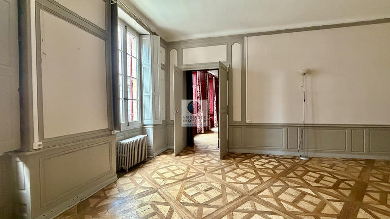 Appartement - 153 m² - 5 pièces