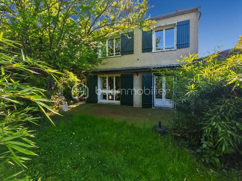 Maison - 101 m² - 6 pièces