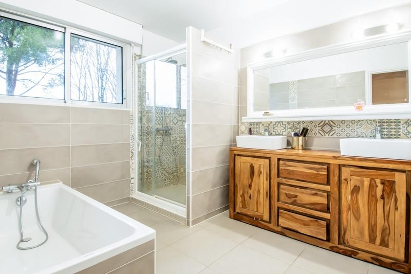 Maison - 175 m² - 9 pièces