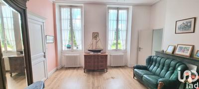 Maison - 260 m² - 7 pièces