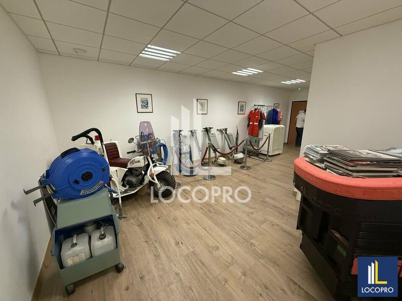 Local d'activité / Entrepôt - 2 955 m²